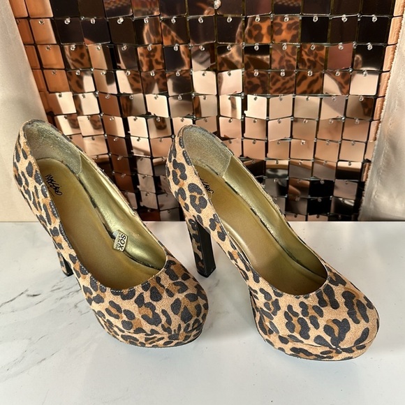 MOSSIMO Tan, Brown, Black Cheetah Print Faux Suede Heels Size 8 - Picture 4 of 10
